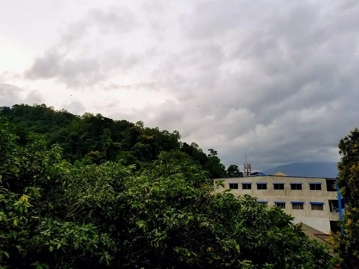 Queens Mount Kandy 3*,
