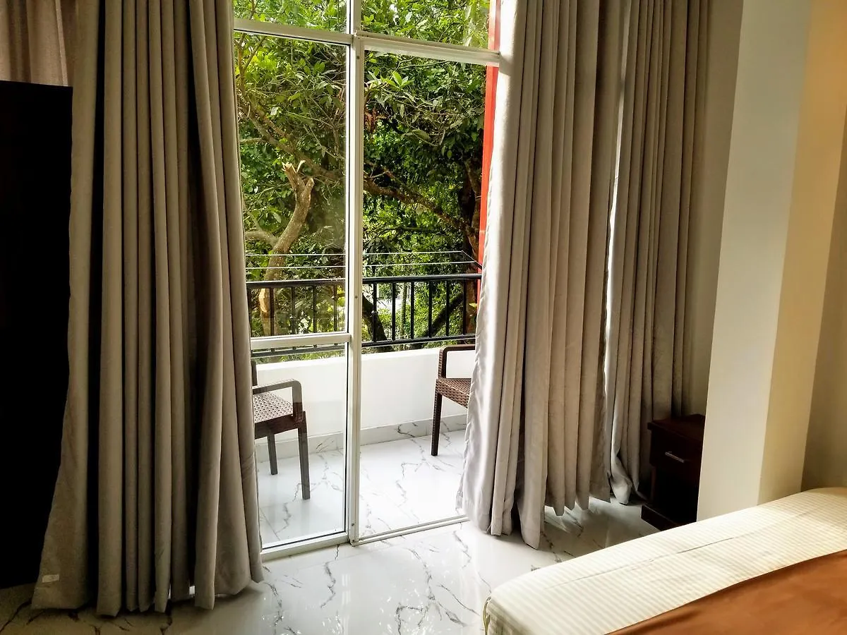 Queens Mount Kandy